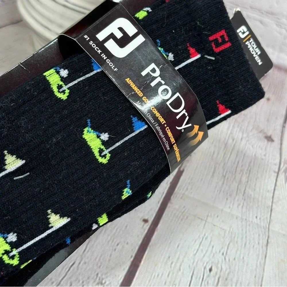 FJ footjoy pro dry golf socks mens crew black with golf flags